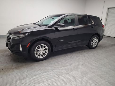 Used 2022 Chevrolet Equinox LT image 2