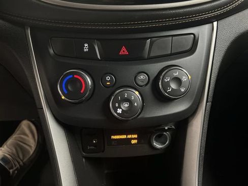 Certified 2017 Chevrolet Trax LS w/ Fleet Convenience Package AWD/4WD image 17