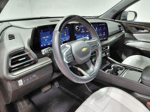 Used 2025 Chevrolet Traverse High Country w/ LPO, Floor Liner Package AWD/4WD image 26