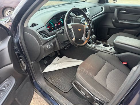 Used 2015 Chevrolet Traverse LT w/ Style and Technology Package image 10