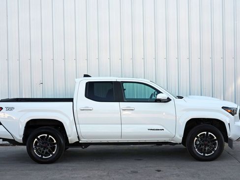 Used 2024 Toyota Tacoma TRD Sport w/ TRD Sport Premium Package image 55