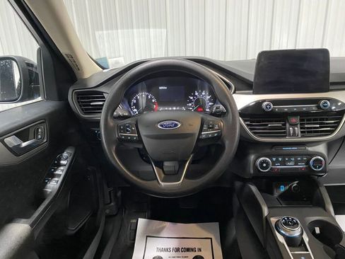Used 2020 Ford Escape SE image 4