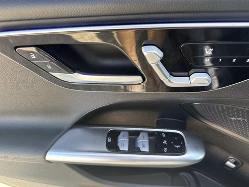 Used 2024 Mercedes-Benz C 300 Sedan image 21