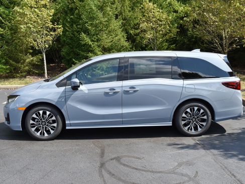 New 2026 Honda Odyssey Elite image 4
