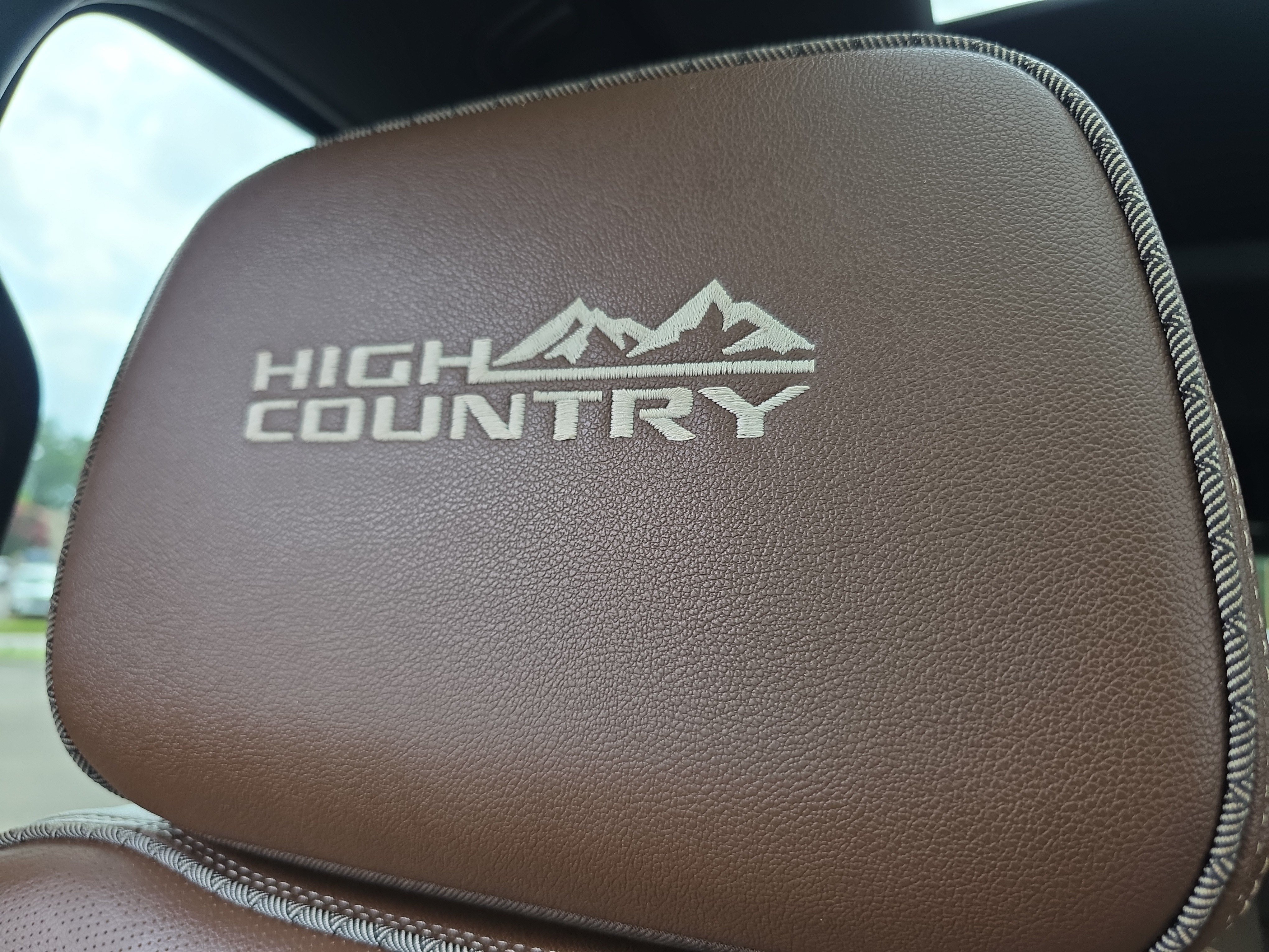 Used 2023 Chevrolet Tahoe High Country AWD/4WD image 28