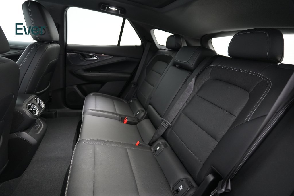 Used 2024 Chevrolet Blazer EV LT AWD/4WD image 24