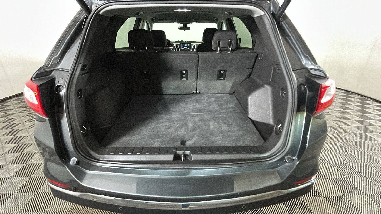 Used 2019 Chevrolet Equinox LT FWD image 33