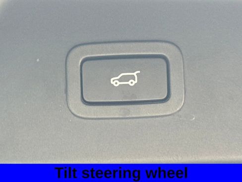 Used 2020 Land Rover Range Rover HSE image 23