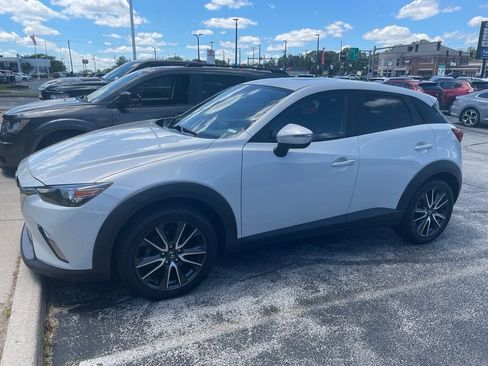 Used 2017 MAZDA CX-3 Touring w/ Premium Package AWD/4WD image 3
