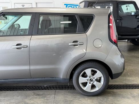 Used 2017 Kia Soul + FWD Hatchback 2.0L 4-Cyl image 39