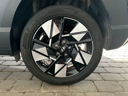Used 2024 Hyundai Kona SEL FWD image 34