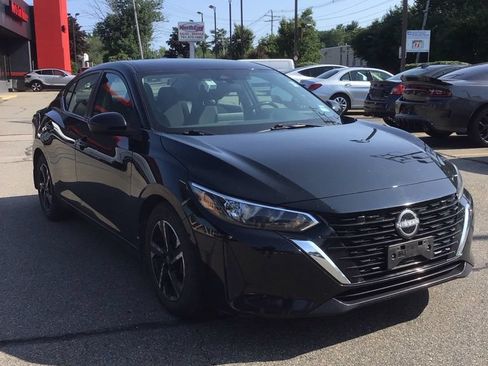 Used 2024 Nissan Sentra SV FWD image 1