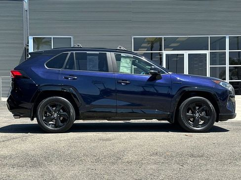 Used 2020 Toyota RAV4 XSE AWD/4WD image 2