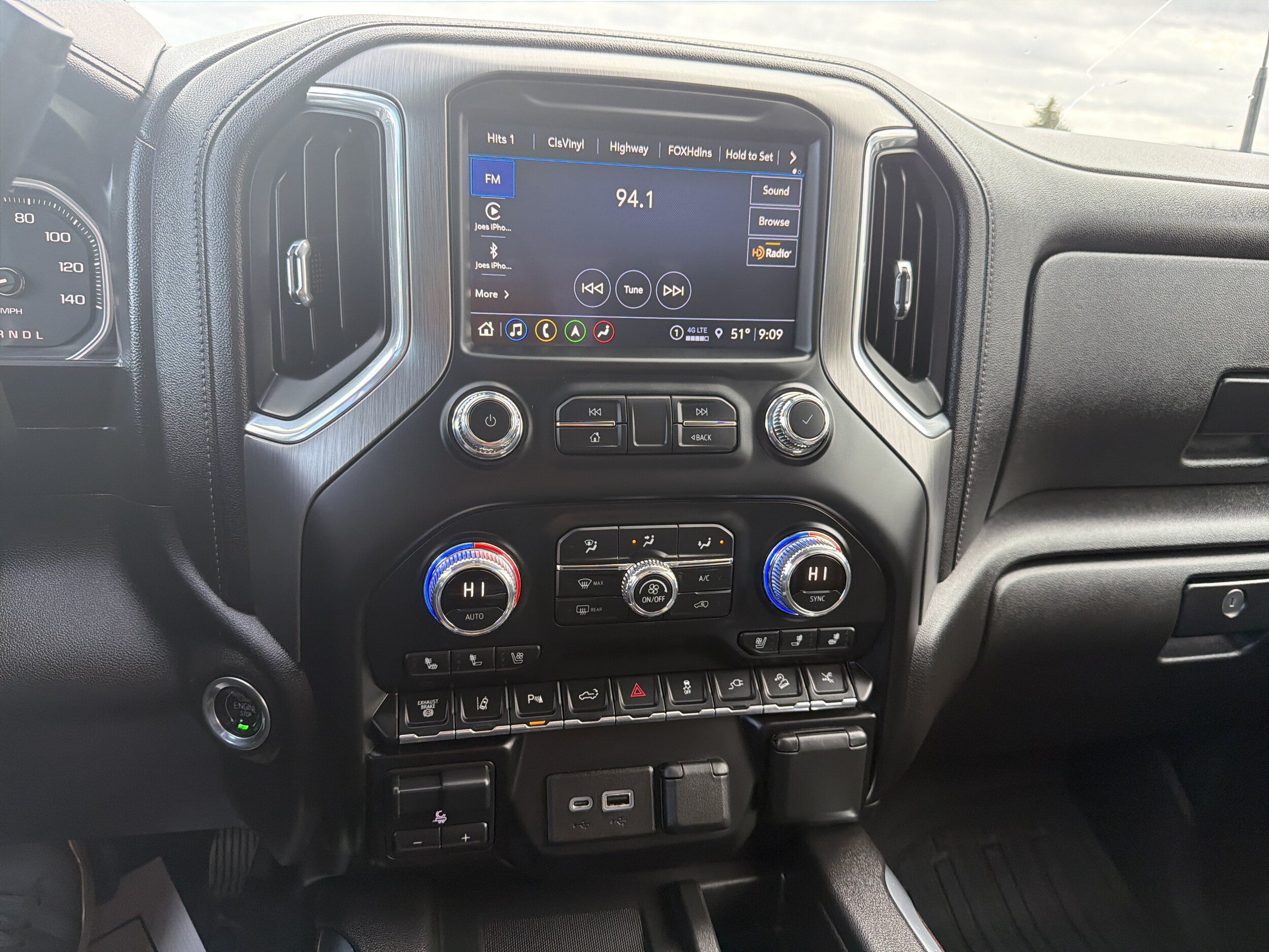 Used 2021 GMC Sierra 3500 Denali w/ Denali Ultimate Package AWD/4WD image 12