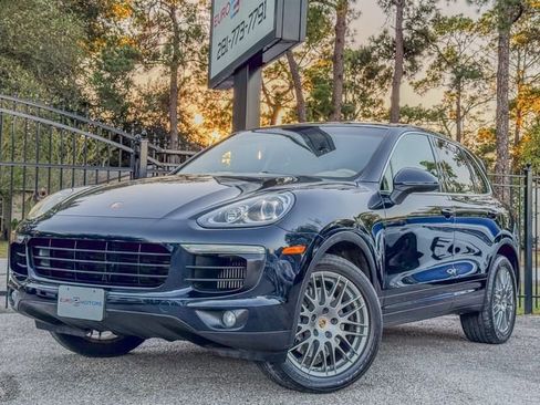Used 2015 Porsche Cayenne Diesel image 1