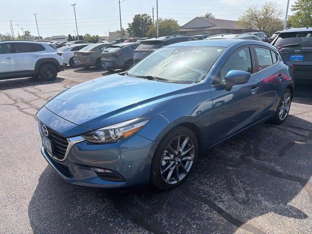 Used 2018 MAZDA MAZDA3 Touring FWD image 2
