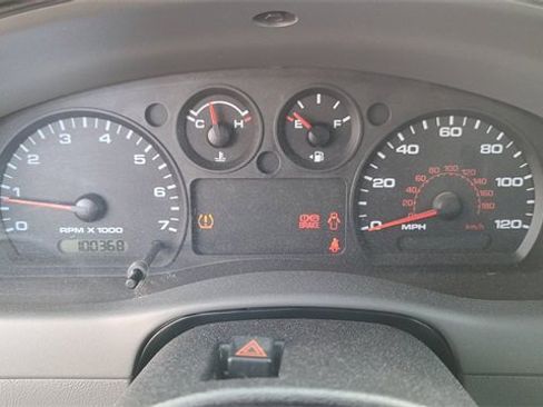 Used 2011 Ford Ranger XLT image 12