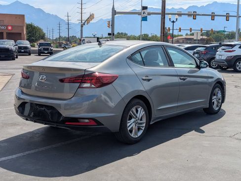 Used 2019 Hyundai Elantra Value Edition FWD image 4