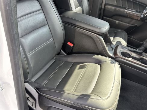 Used 2021 GMC Canyon Denali image 15