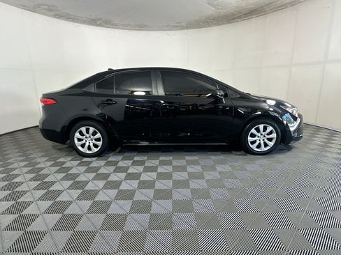 Used 2023 Toyota Corolla LE FWD image 2