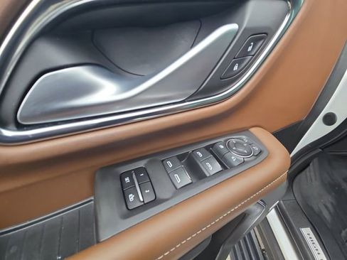 Used 2022 Chevrolet Suburban High Country w/ Max Trailering Package image 5