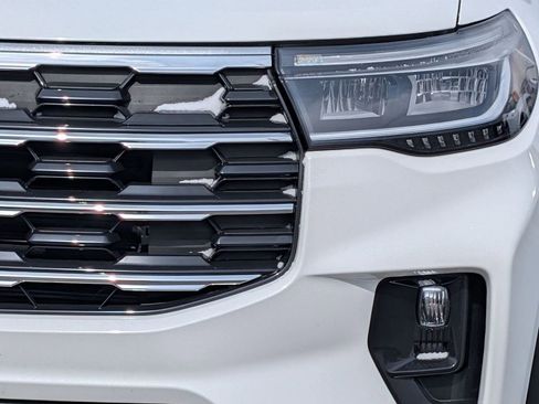 New 2025 Ford Explorer Active w/ Active Comfort Package AWD/4WD image 12