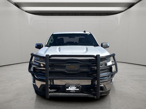 Used 2022 Chevrolet Silverado 1500 LT w/ Bed Protection Package AWD/4WD image 2