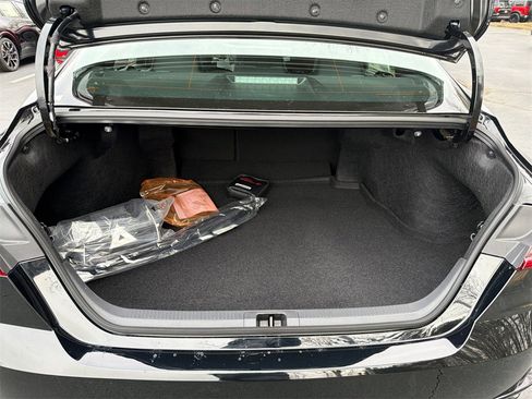 New 2026 Toyota Camry Hybrid image 18