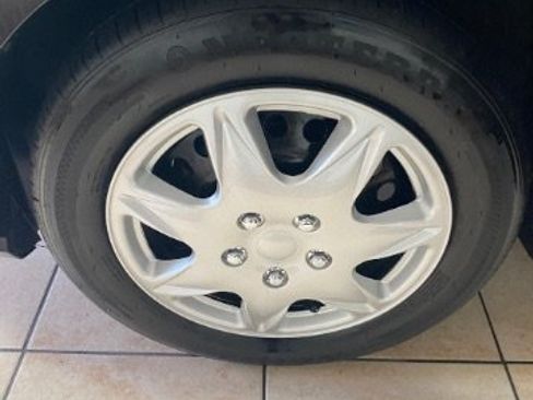 Used 2022 Nissan Kicks S FWD image 26