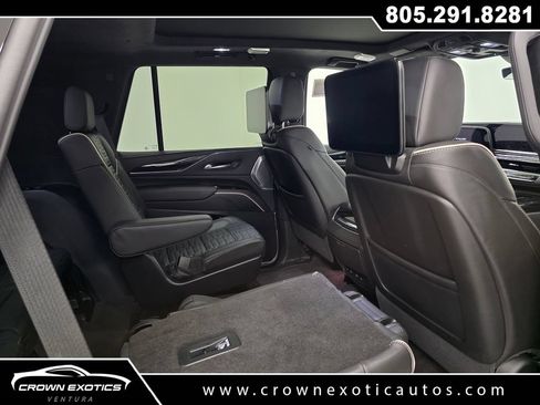 Used 2024 Cadillac Escalade V w/ LPO, ONYX Package AWD/4WD image 13