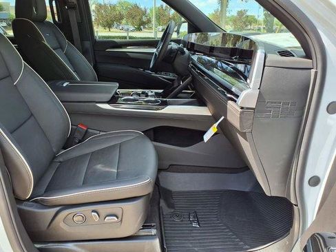 New 2026 Cadillac Escalade ESV Sport w/ Touring Package AWD/4WD image 10