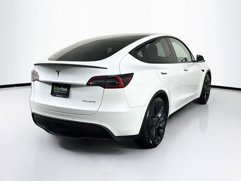 Used 2022 Tesla Model Y Performance AWD/4WD image 9