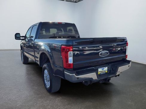 Used 2019 Ford F250 XLT w/ XLT Value Package image 3