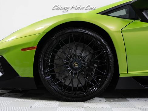 Used 2016 Lamborghini Aventador LP 750-4 Superveloce image 5