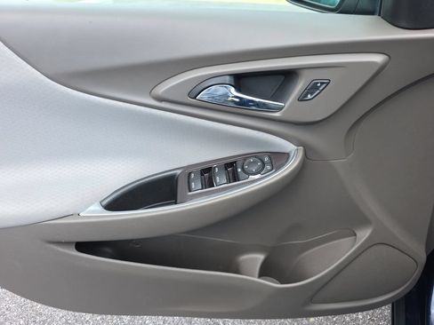 Used 2021 Chevrolet Malibu LT FWD image 10