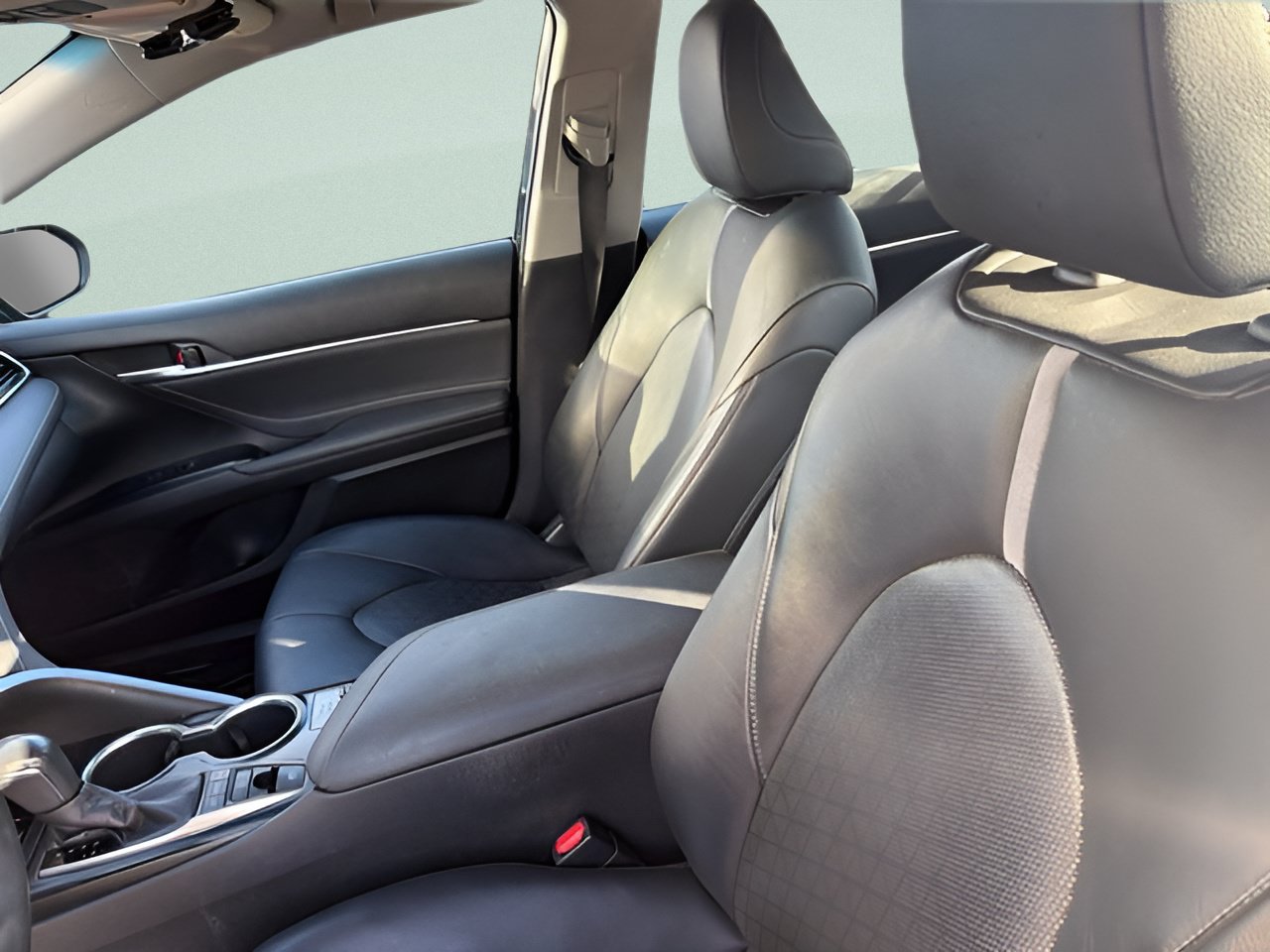 Used 2018 Toyota Camry XSE w/ Audio Package FWD image 14