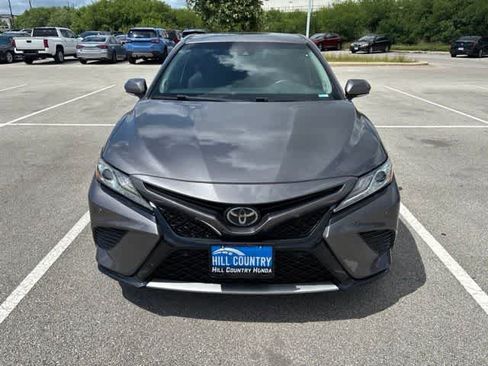 Used 2018 Toyota Camry XSE FWD image 8
