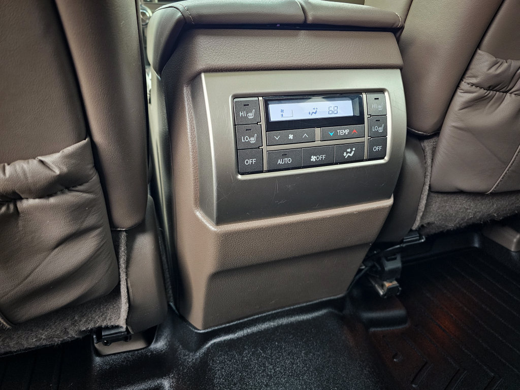 Used 2014 Lexus GX 460 w/ Premium Package AWD/4WD image 40