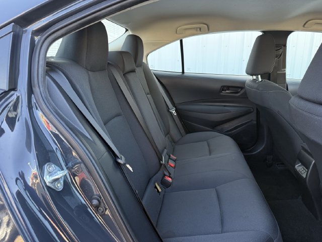 Used 2025 Toyota Corolla LE FWD image 30