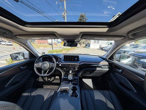 Used 2022 Acura MDX SH-AWD image 11