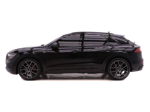 Certified 2023 Audi Q8 Prestige w/ Prestige Package image 3