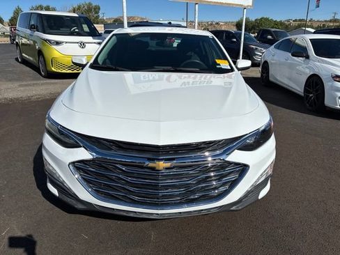 Used 2024 Chevrolet Malibu LT FWD image 2