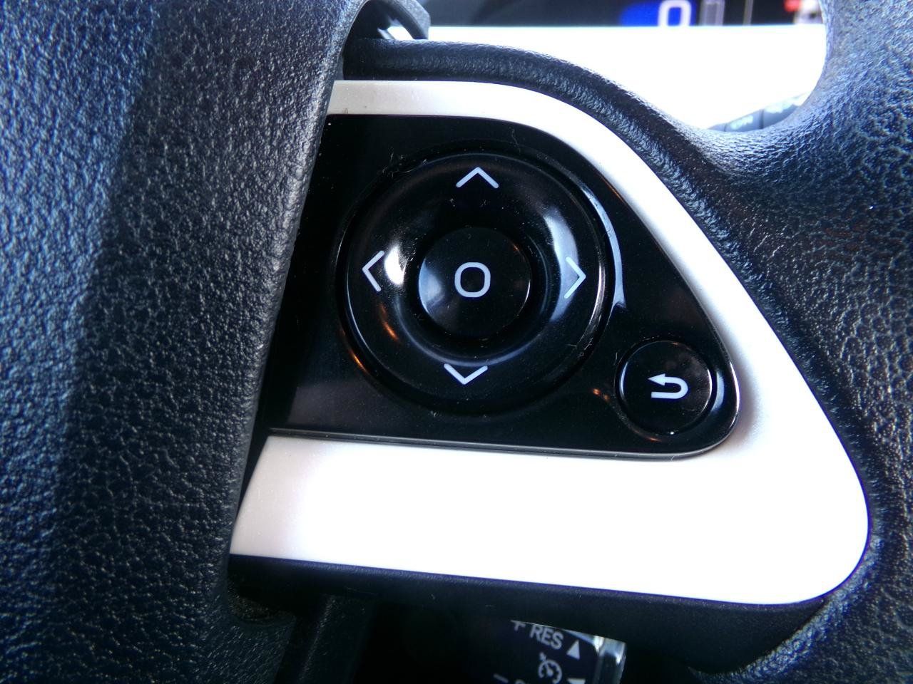 Used 2016 Toyota Prius Two FWD image 12