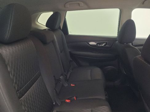 Used 2019 Nissan Rogue SV FWD image 19