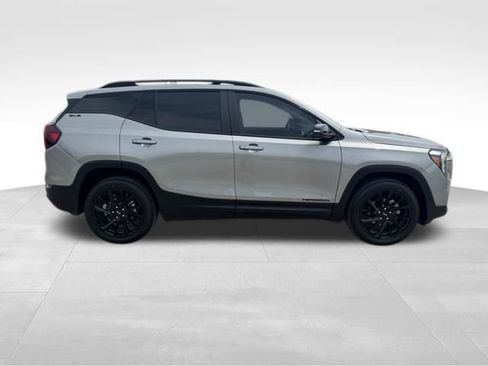Certified 2023 GMC Terrain SLE w/ Driver Convenience Package AWD/4WD image 6
