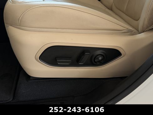 Used 2022 Jeep Grand Cherokee Limited 4xe w/ Luxury Tech Group II AWD/4WD image 11
