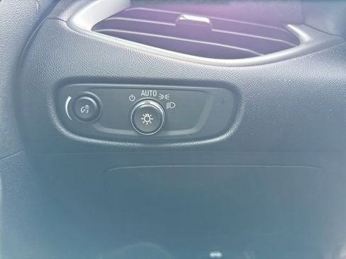 Used 2023 Chevrolet Malibu LT image 20