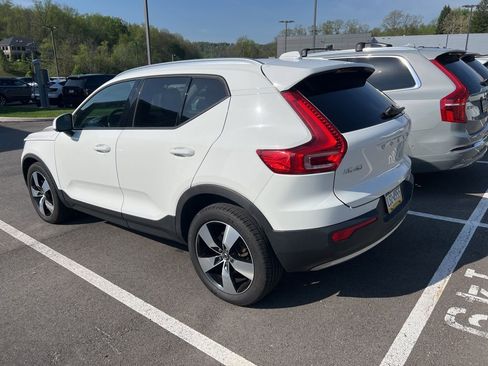 Used 2020 Volvo XC40 T5 Momentum w/ Protection Package Premier AWD/4WD image 9