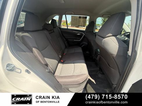 Used 2024 Toyota RAV4 AWD Hybrid image 28