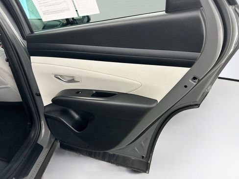 Used 2025 Hyundai Tucson SEL AWD/4WD image 32